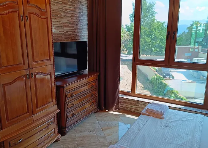 13 Апартаменты